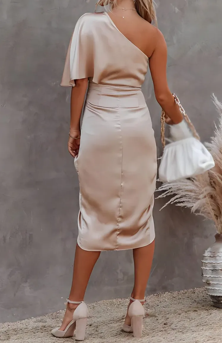 Elegantes Kleid mit einem Schulter