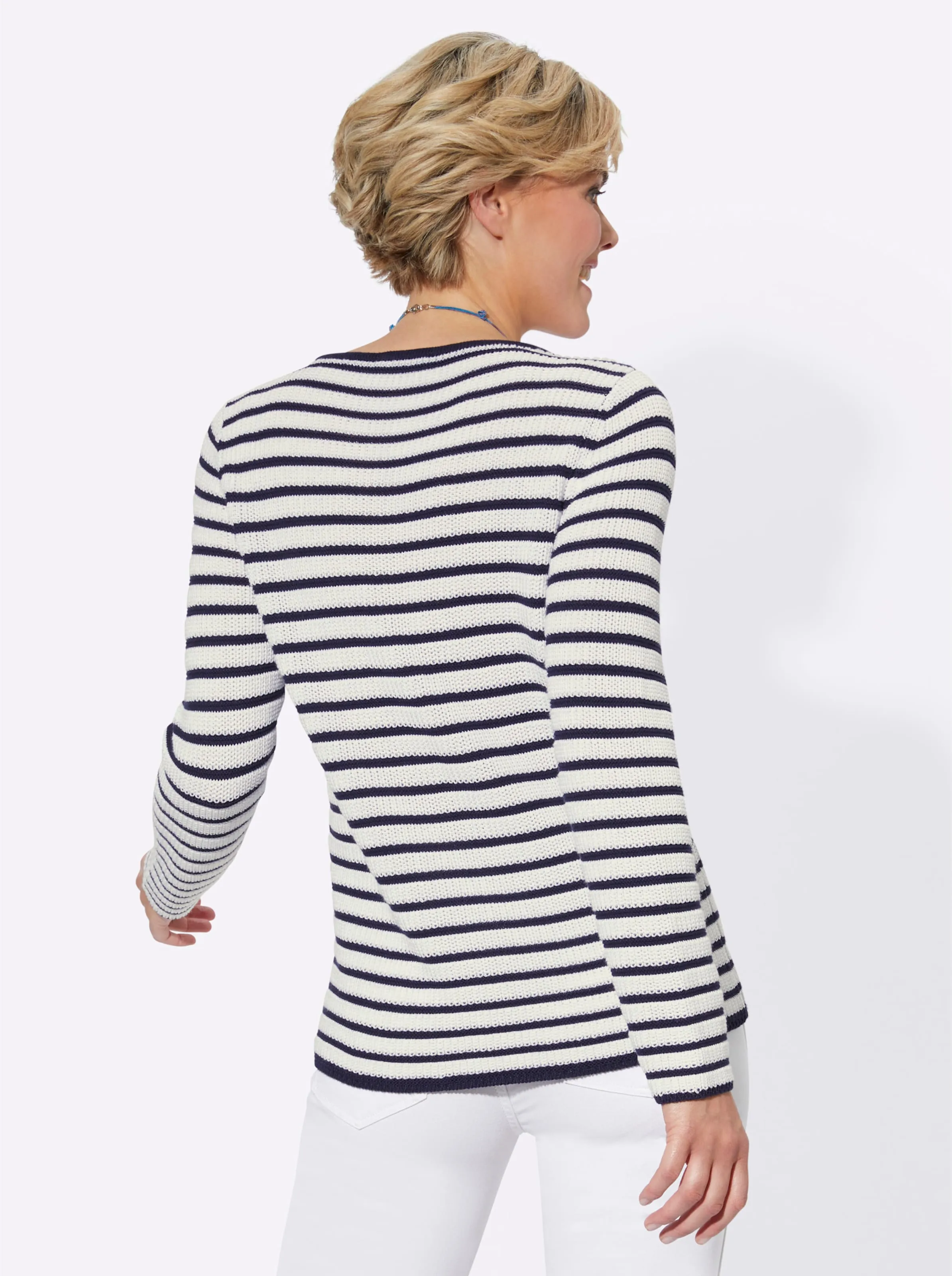 Pullover in marine-weiß-geringelt